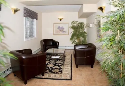 Executive Suites By Roseman - Pavilions Of Eau Claire YYC 3*,