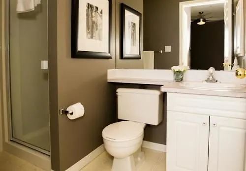 Hotel Executive Suites By Roseman - Pavilions Of Eau Claire YYC